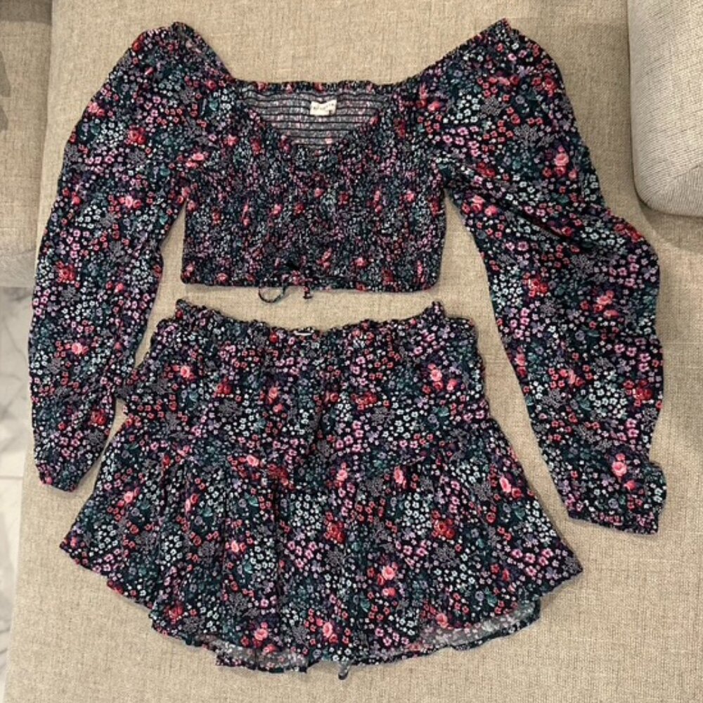 Aeropostale Floral 2 Piece Set